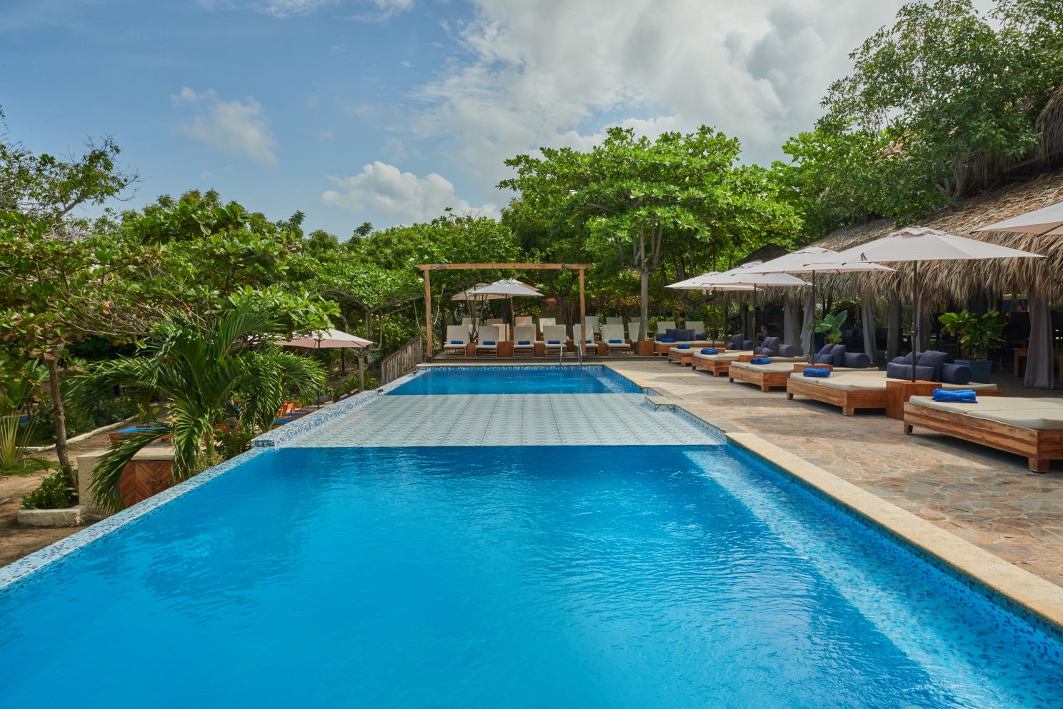 BLUE APPLE BEACH - imagen 2